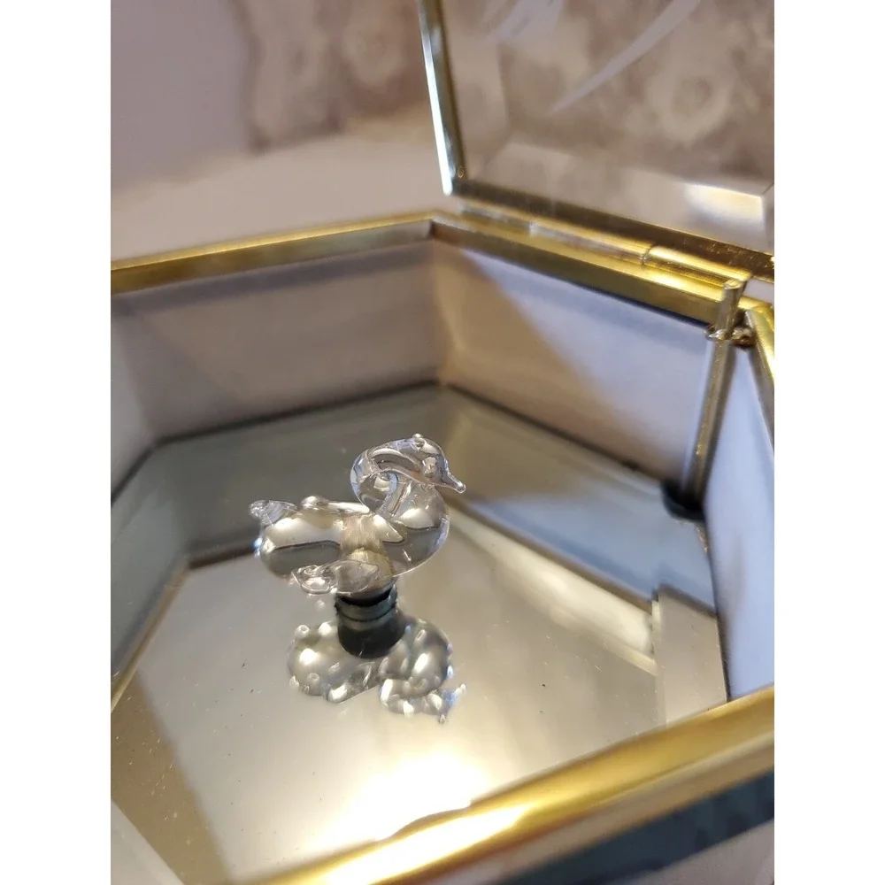 Vintage 1997 Etched Glass Musical Jewelry Box. Mirrored‎ Sides And Glass Swan